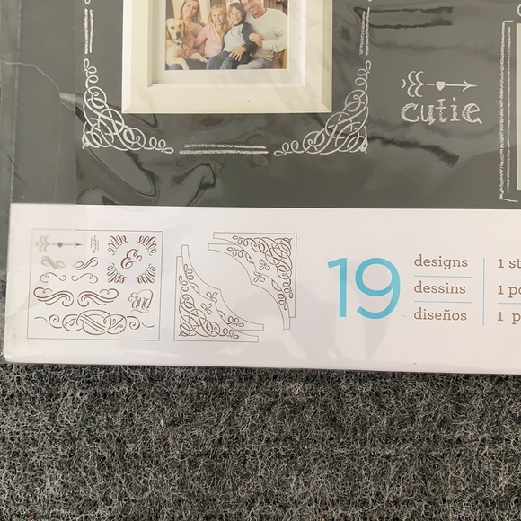 Martha Stewart Crafts Laser-cut Stencils Calligraphic Corners 19 Designs 33547 - Picture 6 of 11